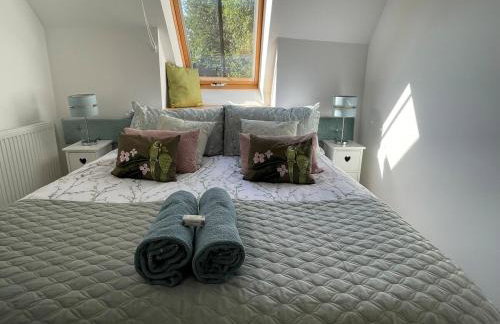 Luxury Three Bedroom Barn Conversion in Devon - Photo 20
