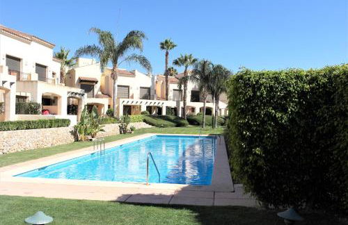 Townhouse overlooking the pool - Foto 2