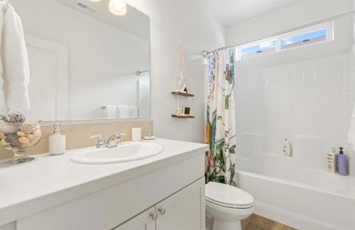 The Explorer! Extra Game Room, Fire pit Sleeps 10! - Foto 29