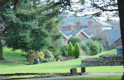 Fabulous 2 bed Historic Ground floor apartment Belper with free car parking next to property - Foto 63