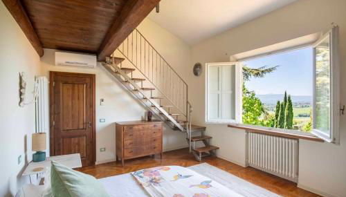 16th Century Townhouse, Large Garden Near Lake, Tuscany and Umbria - Sleeps 18 - Foto 1