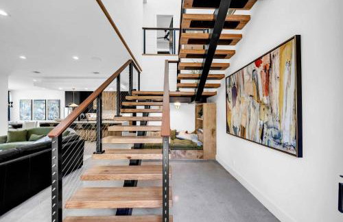 Lakefront Stay for 16 with Pool Dock & Game Room - Foto 26