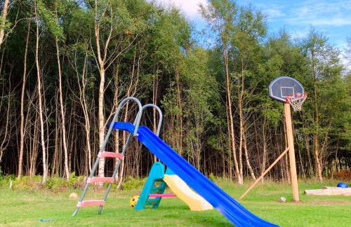 Lovely Semi-rural Caravan & Hot Tub - Sleeps Fam 6 - Photo 43