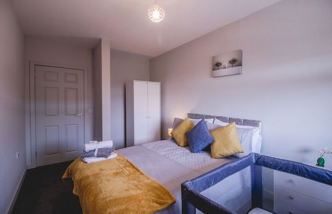 Impeccable 1-bed Apartment in Sunderland - Photo 3