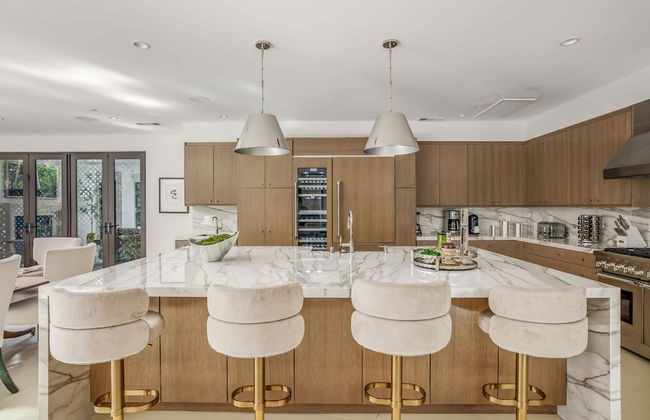 Laurel Canyon - Photo 20