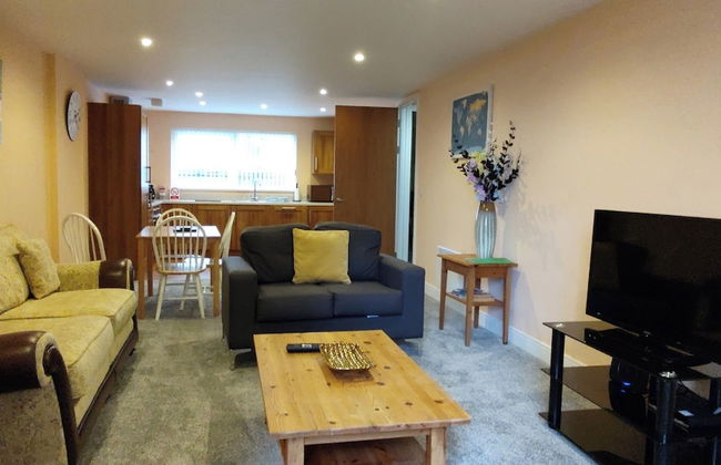 Meridian Bay Apartment - Photo 8