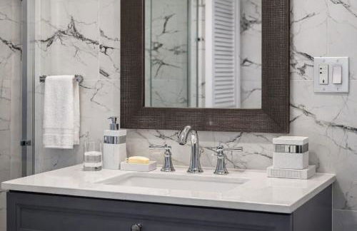 Spacious 6BR Getaway Game Room Firepit NYC - Foto 4