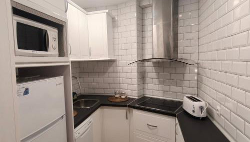 APARTAMENTO FAMILIAR a 100 mts de la Playa Reformado 2025 con WIFI - Foto 4, stove, dishwasher, toaster
