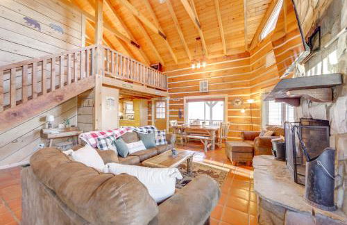 True Log Cabin with Game Room, Year-Round Views - Foto 5