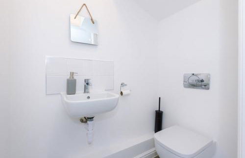 Rest&Recharge at Waterway House (4 Bedrooms, 7 Beds, 2 Bathrooms, Free parking) - Foto 12