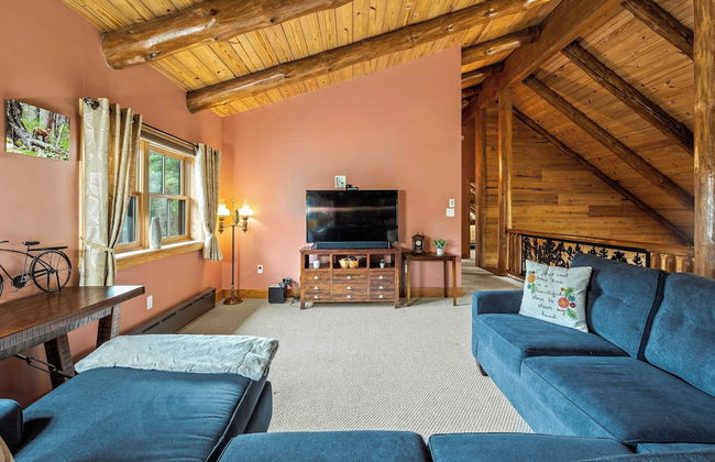 The Bigwood Cabin by Avantstay Hot Tub, Firepit, Pool Table, Private Yard - Photo 32