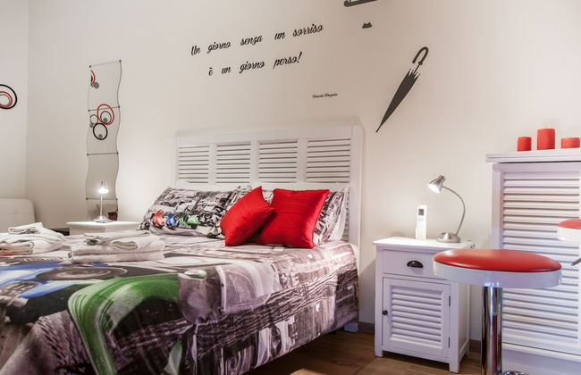 Demi's Home - Photo 6