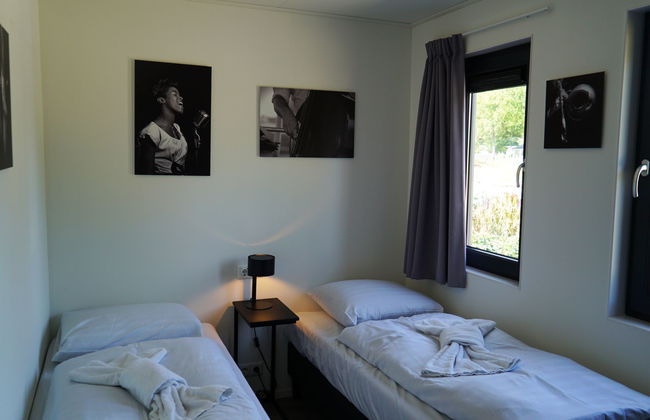 3 bedroom House in Biddinghuizen with swimming pool and terrace - Photo 13