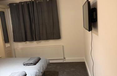 Home and Away Washington, close to Nissan, Penshaw Monument, and A1 A19 - Foto 7