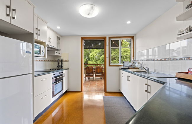 Birds 'n' Bloom Cottages - Photo 19