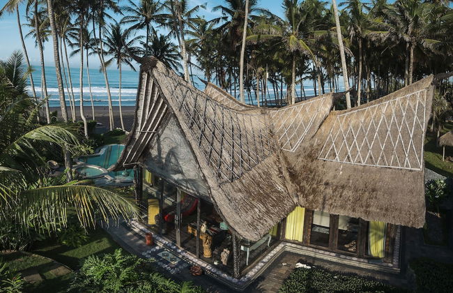 Absolute Beachfront Romantic Villa Laut - Foto 1