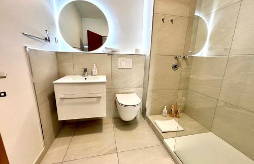 Olive Apartment mit Balkonen & Elektrogrill, 24h Self-Check-in, Free Parking, Netflix & WiFi, TOP Lage, Nähe KEM Kliniken - Foto 5