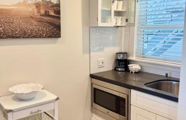 Ocean VIEWS! Steps from Victoria Beach, Lux Design - Foto 12