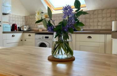 Norburton Hall Cottages - Photo 7