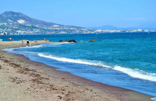 Marina XI Enjoy the Sun, Sea Views, Pools & BBQ Steps from the Beach in Mijas Costa & Fuengirola - Foto 20