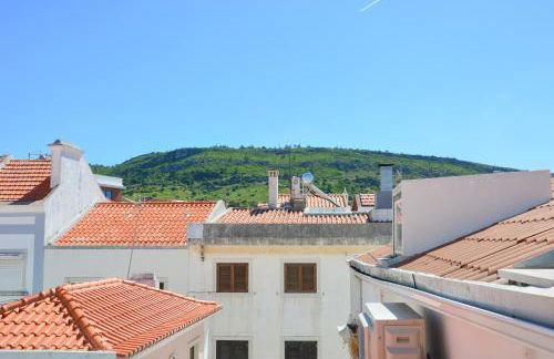 Casa Luminosa - 160m to the beach, located in the Historical Center of Sesimbra - Foto 6