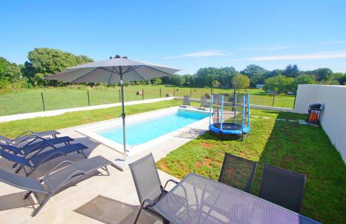 Villa with private pool in village Šišan - Foto 35