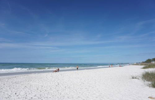 Anna Maria Island Tree House - Photo 5