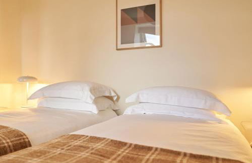 Europa House Apartments - Photo 41