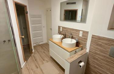 Ferienwohnung Kathy - Moderne, stilvolle Ferienwohnung mit Balkon, Sauna und kostenlosem Parkplatz im schönen Elbsandsteingebirge - Foto 6