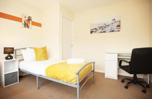 Redland Park By N And N Stays Ltd, Perfect for Contractors & Workers, Close to local amenities and work sites in Bath, Free Parking - Photo 25