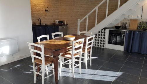 Holiday Home in Loubigne With Pool & Terrace - Photo 5