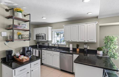 2BR Condo - Near SDC - 2 Pools - Golf Onsite - FREE TICKETS INCLUDED - SB 9-5 - Foto 4