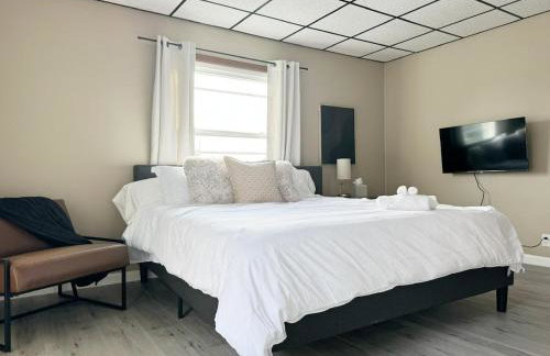 Parkland Home KING 2Bedroom Townhome in Evv - Photo 2