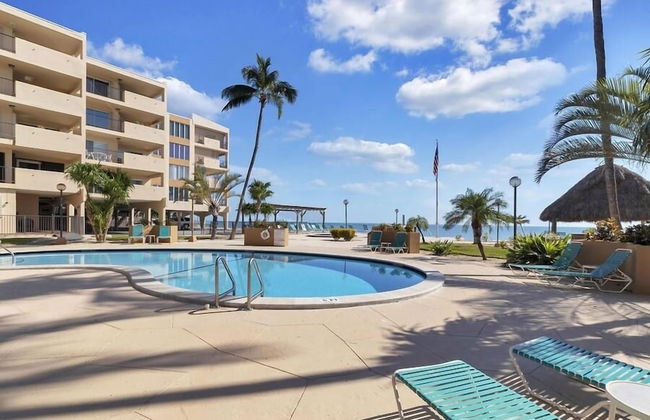Updated Unit With Beautiful Florida Bay Sunsets 1 Bedroom Condo by RedAwning - Photo 19