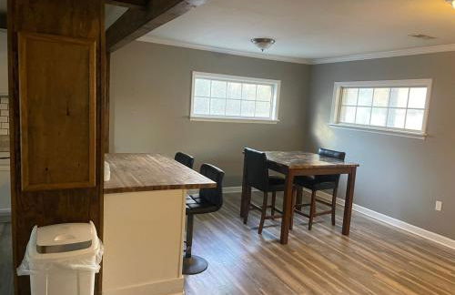 Cozy Country Cottage - Photo 4