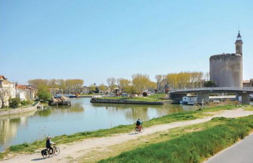 Gorgeous Apartment In Aigues-Mortes - Foto 13