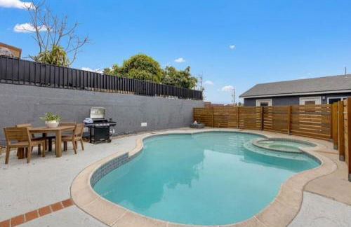 Leyla Pool Spa Min to Downtown Freeways Beaches - Foto 10