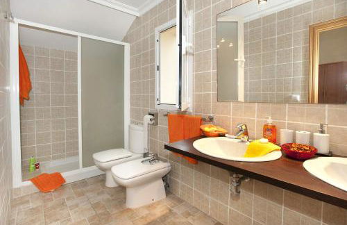 Villa Cabriel by Villa Plus - Photo 11