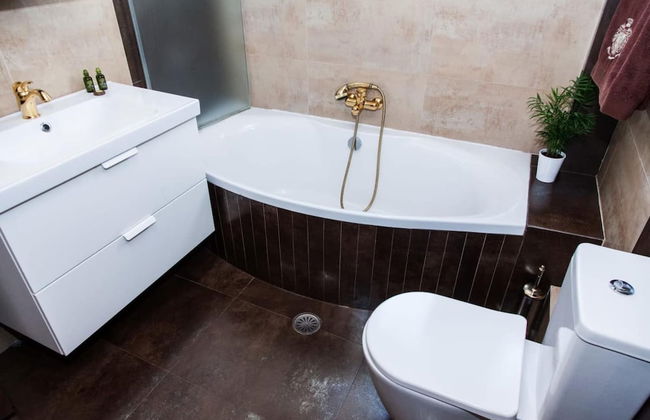 Elegant & Spacious Apt. with Sea View - Photo 27