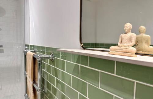 Cathedral Views Period Townhouse w/ Free Parking - Foto 15