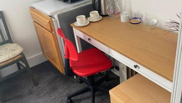 EGHAM LOVELY STUDIO SELF CONTAINED 2 mins station - Foto 4