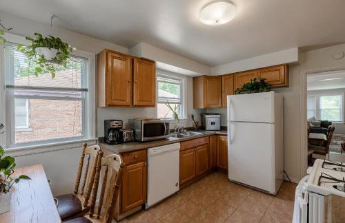 Enjoy Evanston! Slow Down After a Busy Day Sight Seeing - Walking Distance from Public Transportation apts - Foto 10