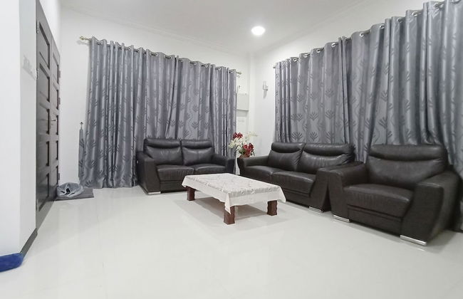 OYO 90203 Emma Sukma Homestay - Foto 3