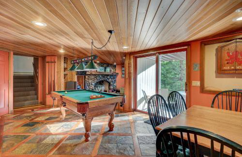 Steps to the Ellis River - Luxe, Hot Tub, Game Room - Foto 16