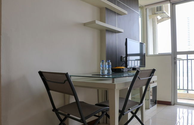 Comfort And Minimalist Studio At Maple Park Sunter Apartment - Foto 2
