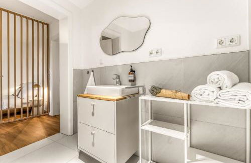 NORDIC 84 - zentrales Apartment mit Parkplatz, Smart TV und highspeed Internet - Photo 16