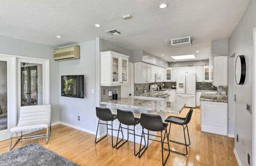 Luxe Palm Springs Home with Backyard Oasis! - Foto 13