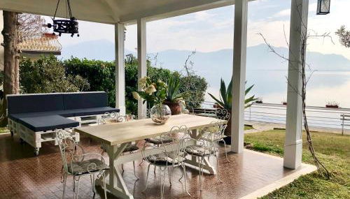 Villa Anastasye Your Lakefront Vacation Rental - Foto 4