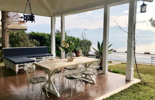 Villa Anastasye Your Lakefront Vacation Rental - Foto 4