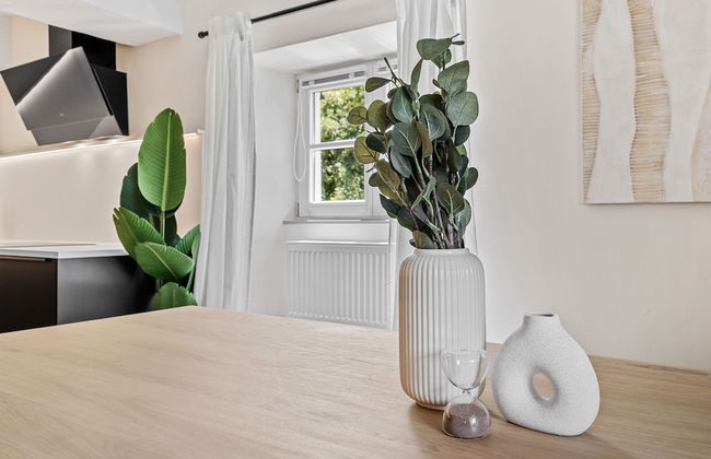 Clausen Charm Contemporary Retreat ID210 - Photo 21